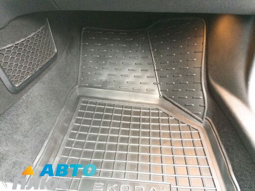 Автомобильные коврики в салон Skoda SuperB 2008-2014 (AVTO-Gumm)