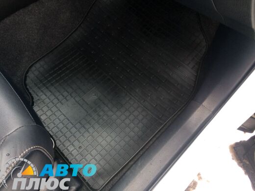 Передние резиновые коврики Toyota RAV4 2006-2013 (Stingray)