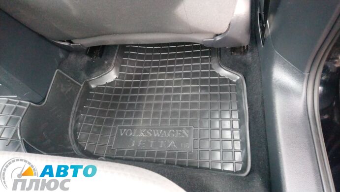 Автомобільні килимки в салон Volkswagen Jetta 2011- (Avto-Gumm)
