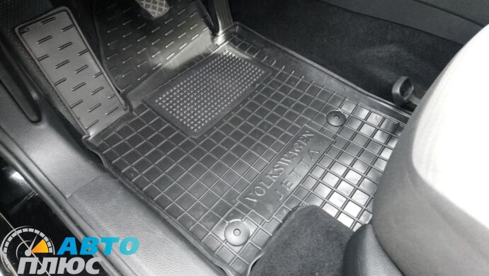 Автомобільні килимки в салон Volkswagen Jetta 2011- (Avto-Gumm)