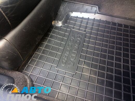 Автомобильные коврики в салон Honda Accord 2003-2007 (Avto-Gumm)