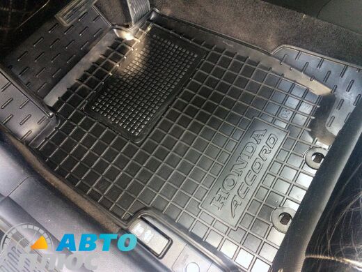 Автомобильные коврики в салон Honda Accord 2003-2007 (Avto-Gumm)