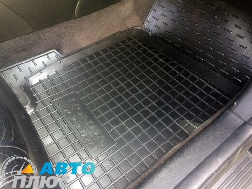 Автомобильные коврики в салон Honda Accord 2003-2007 (Avto-Gumm)
