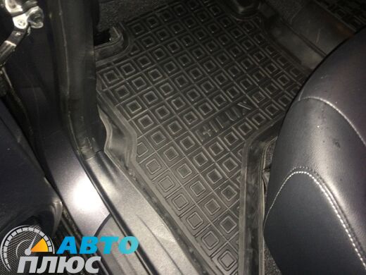 Автомобильные коврики в салон Toyota Hilux 2016- (Avto-Gumm)
