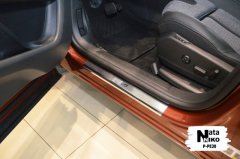 Накладки на пороги Peugeot 3008 2017- (Premium)