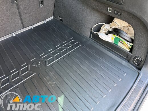 Коврик в багажник для Volkswagen Passat B8 2015- Universal (Stingray)