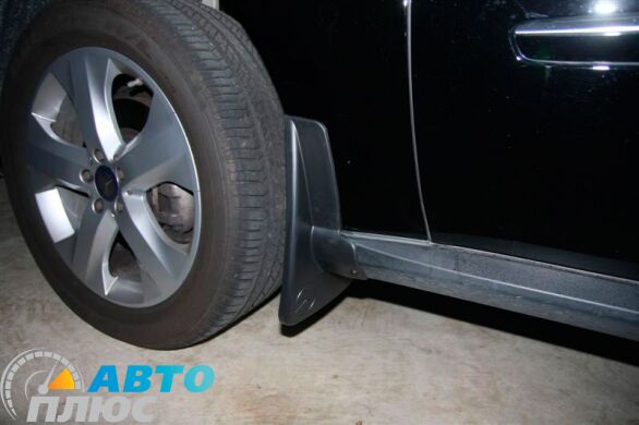 Комплект брызговиков Mercedes ML (W164) 2005-2011 (без порогов) (AVTM)