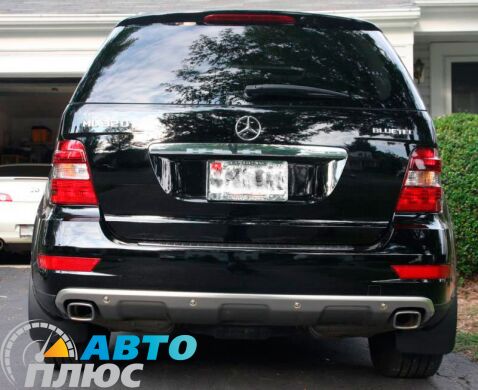 Комплект брызговиков Mercedes ML (W164) 2005-2011 (без порогов) (AVTM)