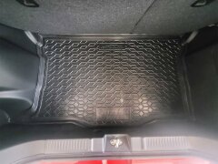 Автомобильный коврик в багажник Suzuki Swift 2024- hybrid (AVTO-Gumm)