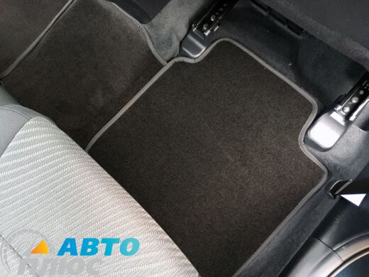 Коврики текстильные в салон как лежат в автомобиле Тойота Камри 50 2011- черные бизнес Автоплюс