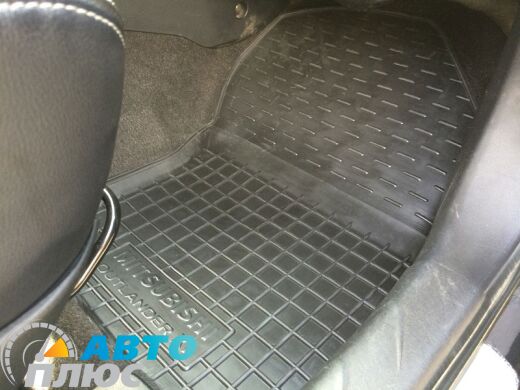 Автомобільні килимки в салон Mitsubishi Outlander XL 2007-2012 (Avto-Gumm)