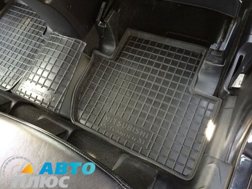 Автомобільні килимки в салон Mitsubishi Outlander XL 2007-2012 (Avto-Gumm)
