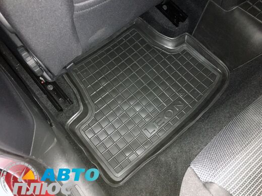 Автомобильные коврики в салон Seat Leon 2013- (5 дверей) (Avto-Gumm)