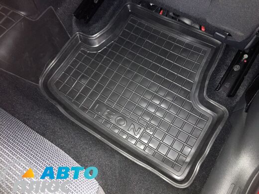 Автомобильные коврики в салон Seat Leon 2013- (5 дверей) (Avto-Gumm)