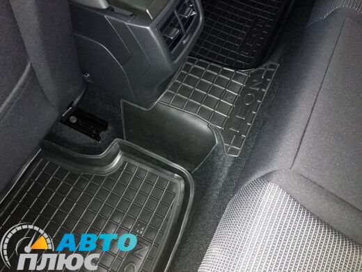 Автомобильные коврики в салон Seat Leon 2013- (5 дверей) (Avto-Gumm)