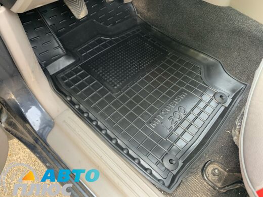 Водительский коврик в салон Mitsubishi L200 2016- Invite (Avto-Gumm)