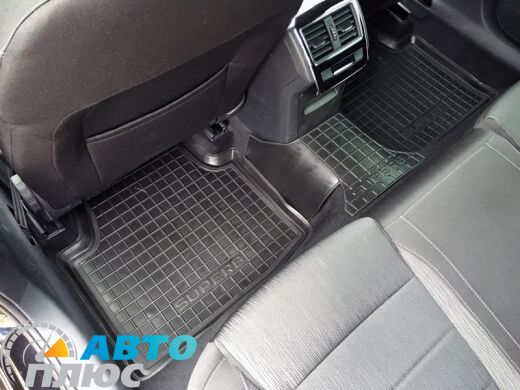 Автомобильные коврики в салон Skoda SuperB 2015- (Avto-Gumm)