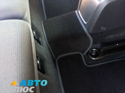 Ford Focus 3 2011- реальное фото текстильных ковриков как лежат в машине купить черные бизнес Avtoplus.com.ua