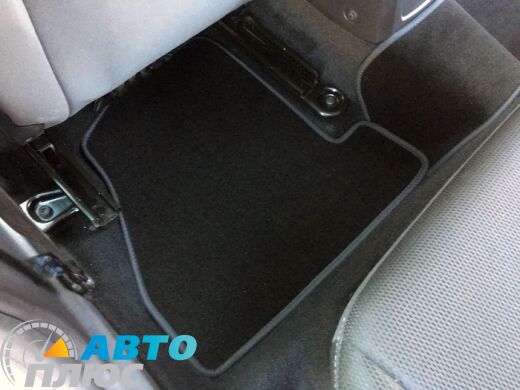 Форд Фокус 3 2011- реальное фото как лежат в авто ворсовые коврики купить черные бизнес Автоплюс