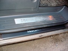 Накладки на пороги Mercedes Vito (W639) 2003- (Premium) карбон