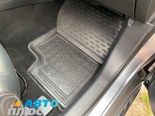 Автомобільні килимки в салон Mitsubishi Outlander 2017- PHEV (Avto-Gumm)