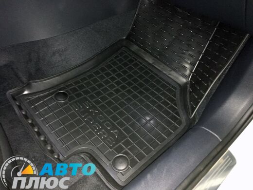 Автомобильные коврики в салон Skoda SuperB 2015- (Avto-Gumm)