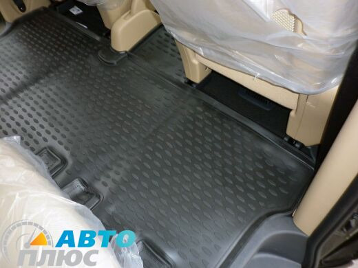 Коврики в салон автомобиля Hyundai H1 2007- (3 ряда) (Novline)