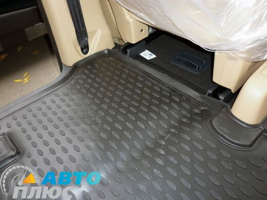 Коврики в салон автомобиля Hyundai H1 2007- (3 ряда) (Novline)