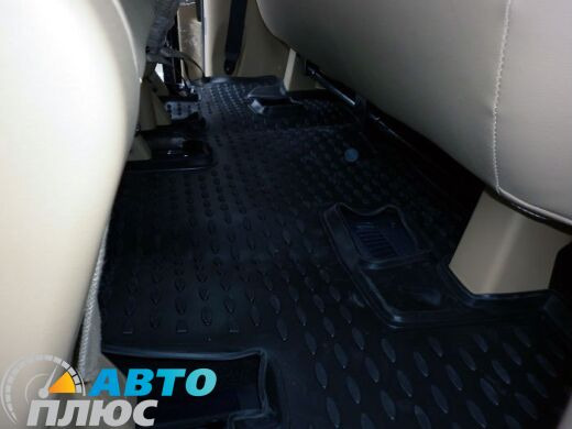Коврики в салон автомобиля Hyundai H1 2007- (3 ряда) (Novline)