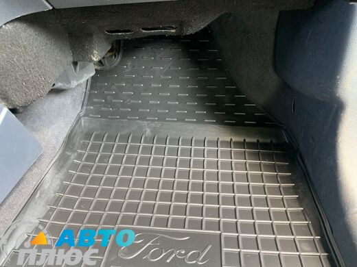 Передние коврики в автомобиль Ford Connect 2002- (Avto-Gumm)