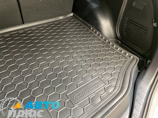 Автомобильный коврик в багажник Toyota RAV4 2013- (полноразмерка) (Avto-Gumm)
