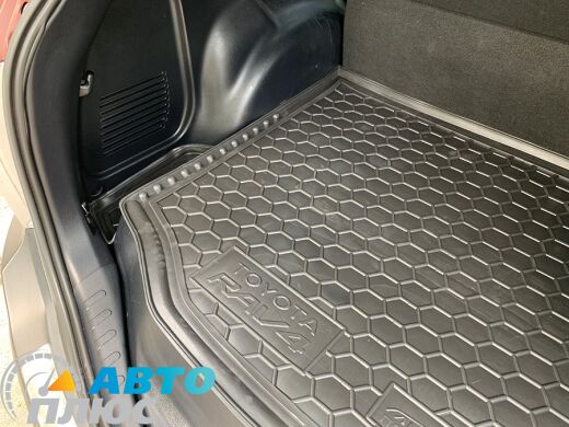 Автомобильный коврик в багажник Toyota RAV4 2013- (полноразмерка) (Avto-Gumm)