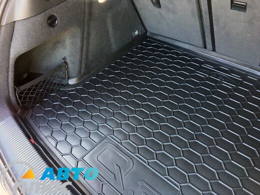 Автомобильный коврик в багажник Audi Q3 2011- (Avto-Gumm)