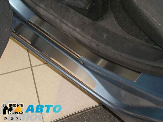 Накладки на пороги Skoda Octavia A5 2004-2013 (Premium)