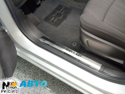 Накладки на пороги Chevrolet Aveo 2012- (Premium)