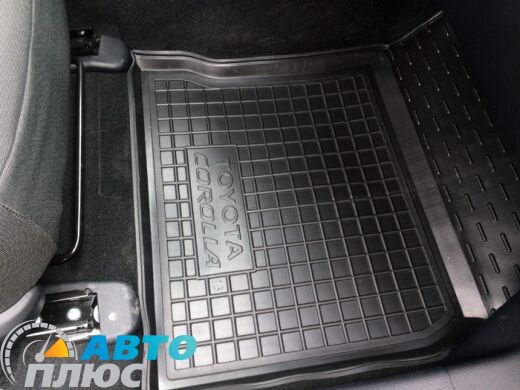 Передние коврики в автомобиль Toyota Corolla 2013- (Avto-Gumm)