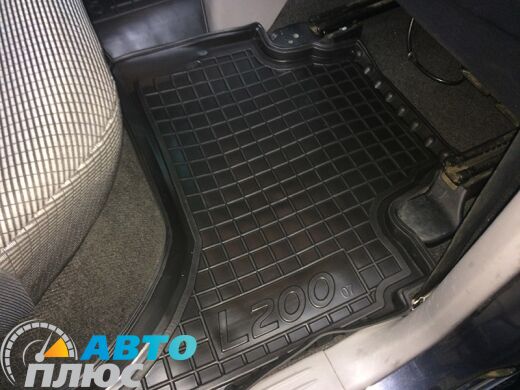 Автомобильные коврики в салон Mitsubishi L200 2006-2016 (AVTO-Gumm)