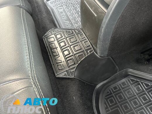 Автомобільні килимки в салон Skoda Octavia A5 2004- (Avto-Gumm)