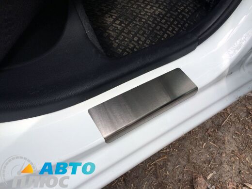 Накладки на пороги автомобиля Kia Rio 2011- (Standart)