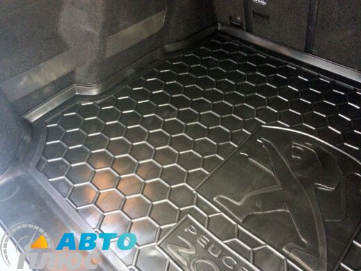 Автомобильный коврик в багажник Peugeot 2008 2014- (Avto-Gumm)