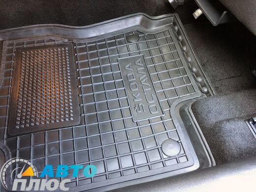 Автомобільні килимки в салон Skoda Octavia A7 2013- (Avto-Gumm)