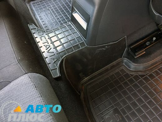 Автомобільні килимки в салон Skoda Octavia A7 2013- (Avto-Gumm)