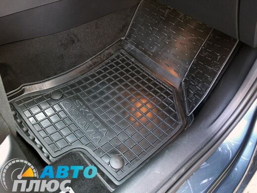 Автомобільні килимки в салон Skoda Octavia A7 2013- (Avto-Gumm)