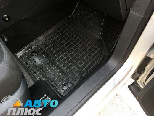 Передні килимки в автомобіль Volkswagen Tiguan 2007-2016 (Avto-Gumm)