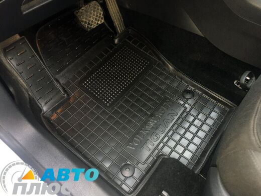 Передні килимки в автомобіль Volkswagen Tiguan 2007-2016 (Avto-Gumm)