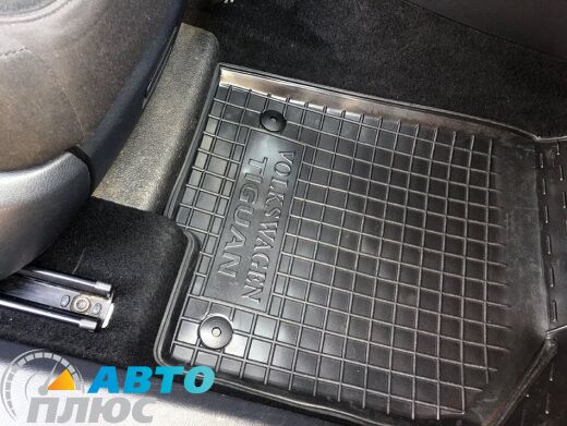 Передні килимки в автомобіль Volkswagen Tiguan 2007-2016 (Avto-Gumm)