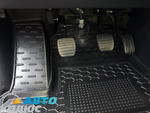 Автомобильные коврики в салон Renault Trafic 3 16-/Opel Vivaro 15- 1+1 (передние) (AVTO-Gumm)