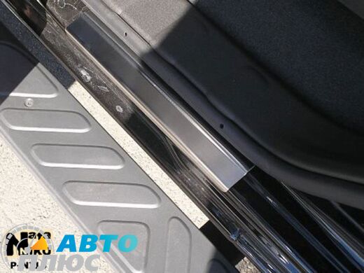 Накладки на пороги Nissan Pathfinder 2004- (Premium)