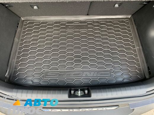 Автомобильный коврик в багажник Kia Stonic 2017- (верхняя полка) (Avto-Gumm)