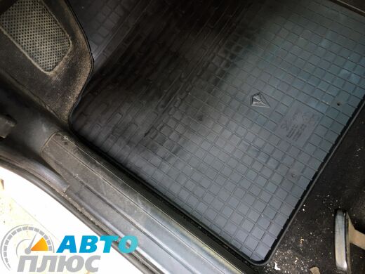 Резиновые коврики в салон Volkswagen Passat B3/B4 88-/93- (Stingray)